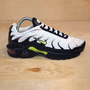 Nike Air Max TN Black White Youth Athletic Shoes BV0047-100